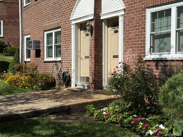224-65 Kingsbury Avenue B, Bayside NY 11364