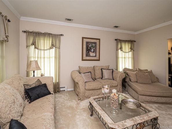 2 Moor Lane, East Patchogue NY 11772