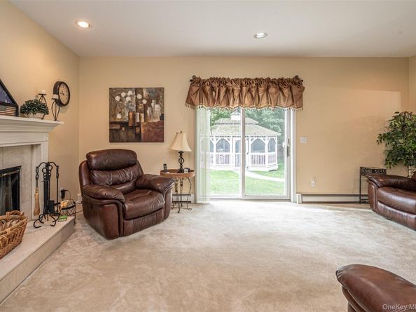 2 Moor Lane, East Patchogue NY 11772