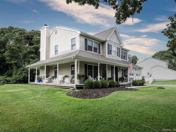 2 Moor Lane, East Patchogue NY 11772