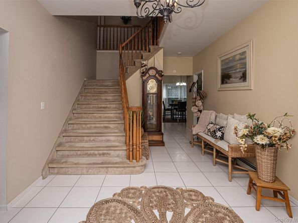 2 Moor Lane, East Patchogue NY 11772
