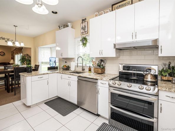 2 Moor Lane, East Patchogue NY 11772