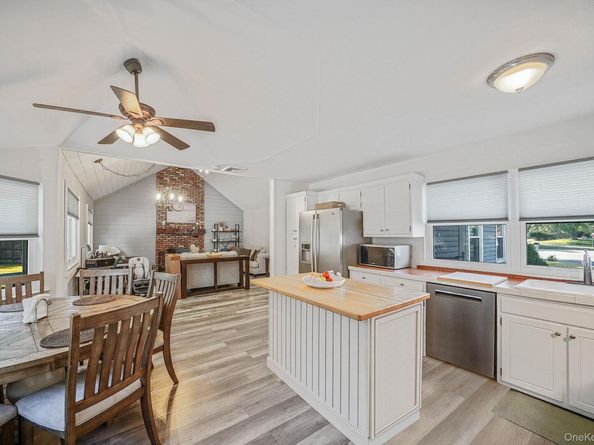 9 Carston Street W, Selden NY 11784