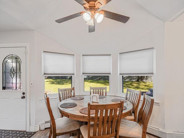 9 Carston Street W, Selden NY 11784