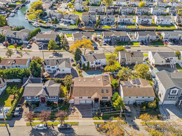 3822 Greentree Drive, Oceanside NY 11572