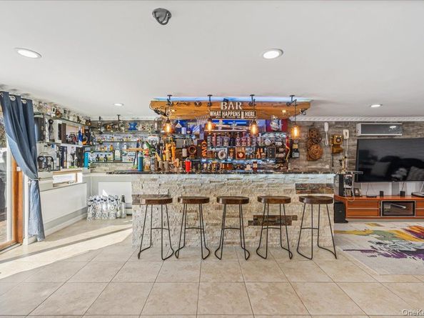 3822 Greentree Drive, Oceanside NY 11572