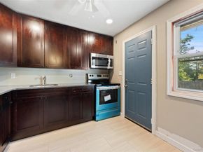 40 Duke Street, Deer Park NY 11729