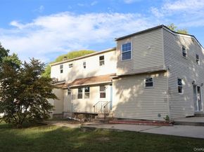40 Duke Street, Deer Park NY 11729