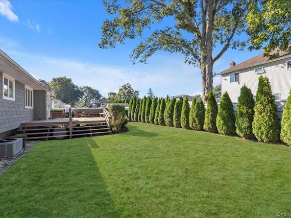 336 W 9th Street, Deer Park NY 11729