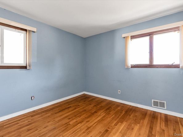 336 W 9th Street, Deer Park NY 11729