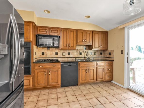 336 W 9th Street, Deer Park NY 11729