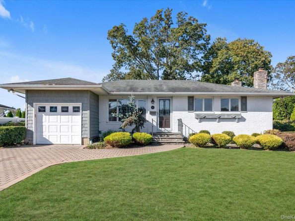 336 W 9th Street, Deer Park NY 11729