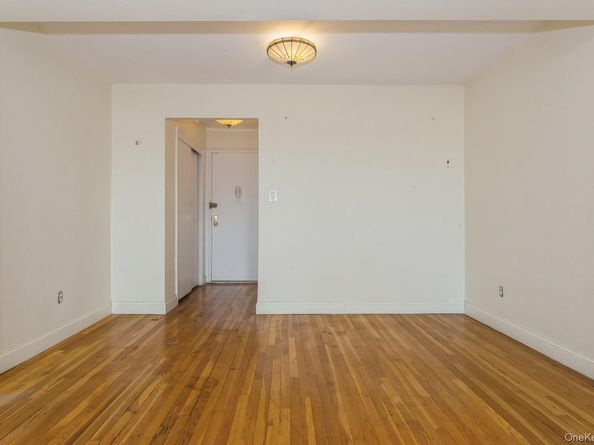 210 E Broadway 6B, Long Beach NY 11561