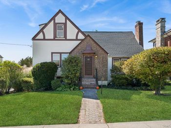 10 Oakland Avenue