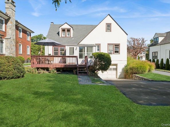 10 Oakland Avenue, Yonkers NY 10710