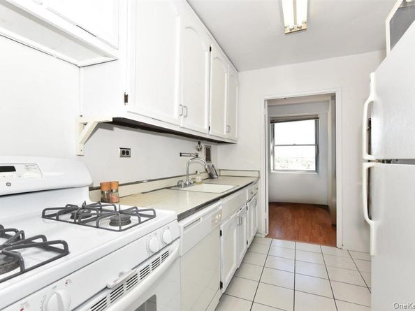 175-20 Wexford Terrace 16L, Jamaica Estates NY 11432