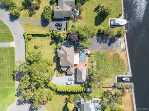 4 Saltmeadow Court, Bayport NY 11705