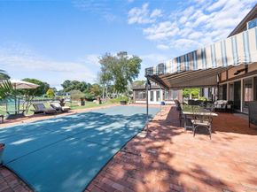 4 Saltmeadow Court, Bayport NY 11705