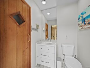 4 Saltmeadow Court, Bayport NY 11705