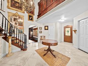 4 Saltmeadow Court, Bayport NY 11705