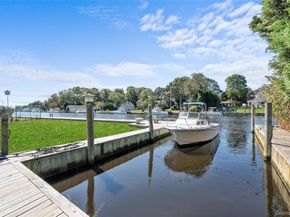 4 Saltmeadow Court, Bayport NY 11705