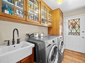 4 Saltmeadow Court, Bayport NY 11705