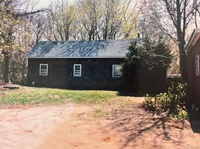 761 E Main Street, Riverhead NY 11901