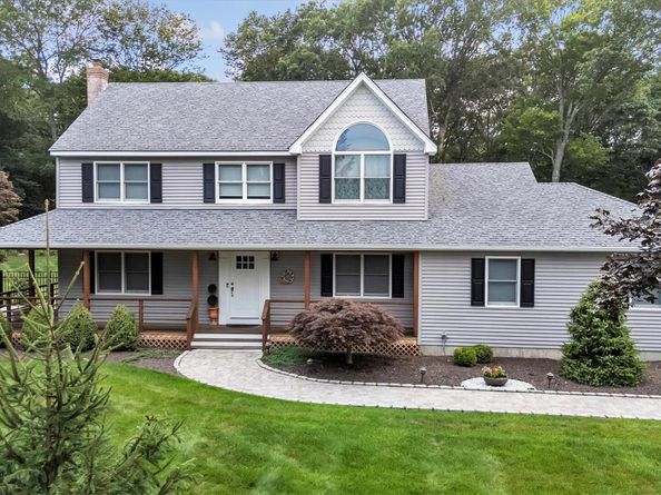 181 Landing Lane, Baiting Hollow NY 11933