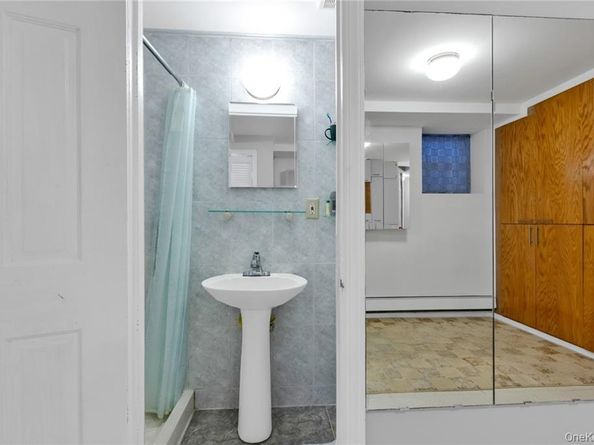 82 W End Avenue, Brooklyn NY 11235