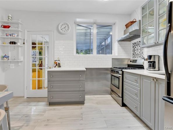 82 W End Avenue, Brooklyn NY 11235