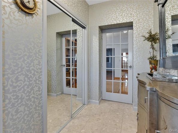 82 W End Avenue, Brooklyn NY 11235