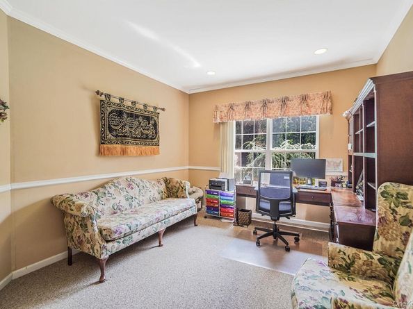 7 Sara Court, Nesconset NY 11767