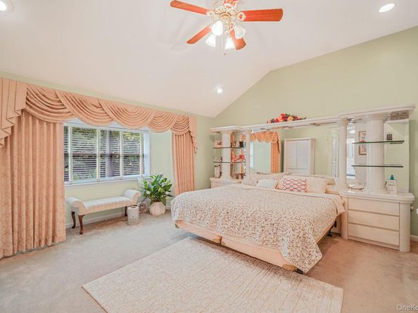 7 Sara Court, Nesconset NY 11767