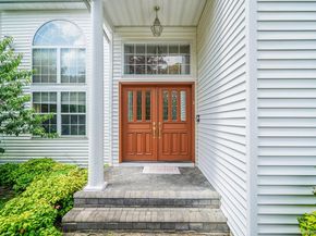 7 Sara Court, Nesconset NY 11767