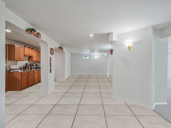 7 Sara Court, Nesconset NY 11767