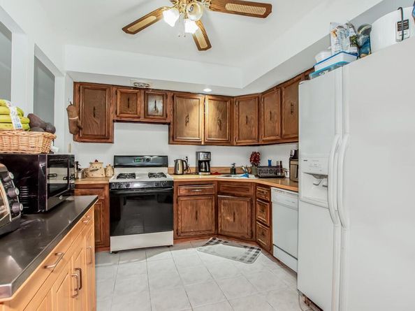 240-21 68th Avenue 10, Douglaston NY 11362