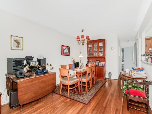 240-21 68th Avenue 10, Douglaston NY 11362