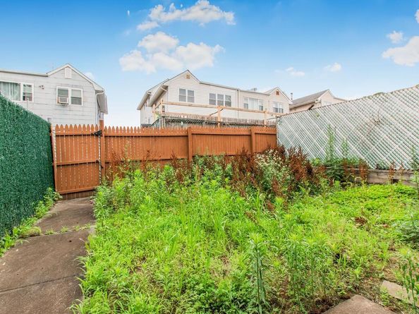 240-21 68th Avenue 10, Douglaston NY 11362