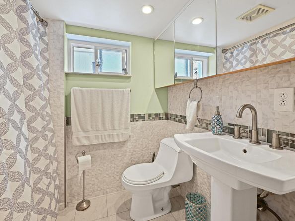 121 Alden Avenue, Valley Stream NY 11580