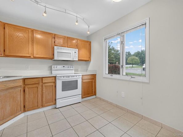 204 Stoneway Lane, Peekskill NY 10566