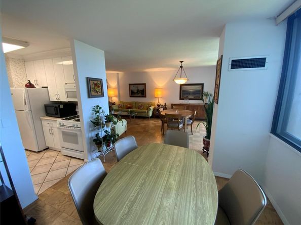 27110 Grand Central Parkway 19A, Floral Park NY 11005
