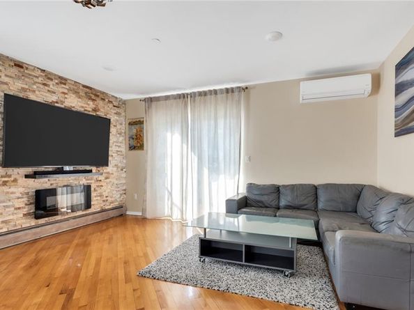 135 28th Avenue 2A, Brooklyn NY 11214