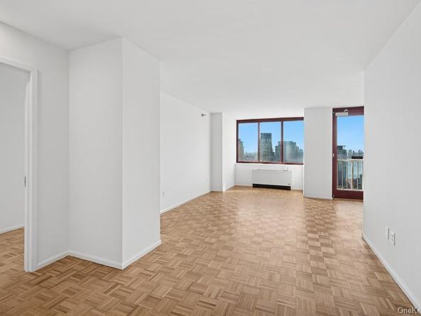 4-74 48th Avenue 35L, Long Island City NY 11109