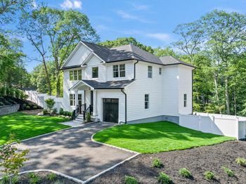 30 Middleville Road