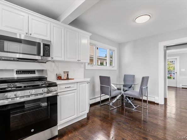 33 Avenue B Avenue, Port Washington NY 11050