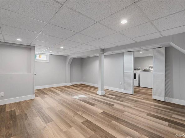 33 Avenue B Avenue, Port Washington NY 11050