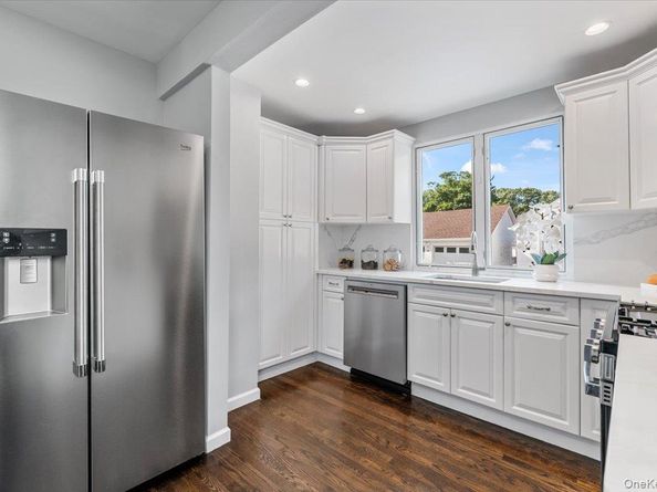 33 Avenue B Avenue, Port Washington NY 11050