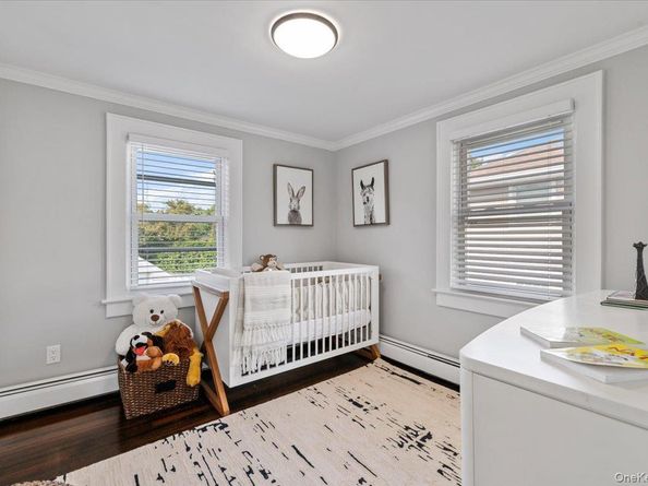 33 Avenue B Avenue, Port Washington NY 11050