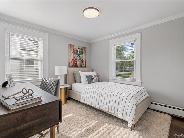 33 Avenue B Avenue, Port Washington NY 11050