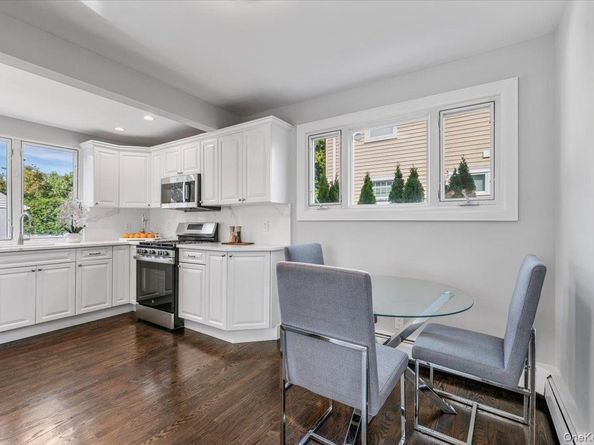 33 Avenue B Avenue, Port Washington NY 11050